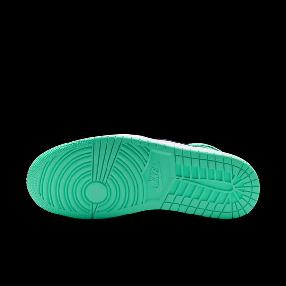 Size 11.5 Men NIKE AIR JORDAN 1 RETRO HIGH OG GREEN GLOW (DZ5485 130) - Picture 3 of 6